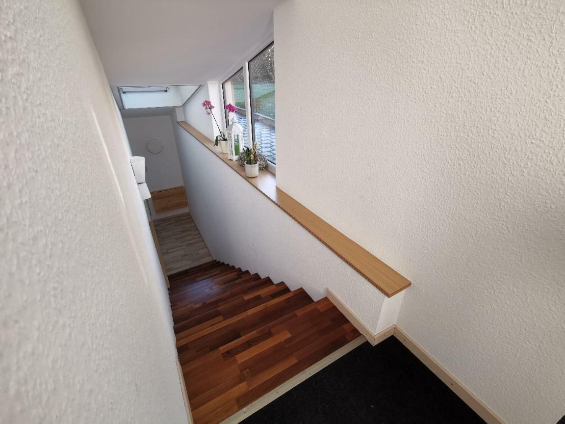 Einzelnwohnung Mit Eigenem Eingang ヴァインガルテン エクステリア 写真