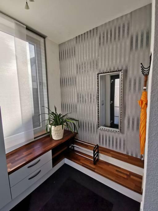 Einzelnwohnung Mit Eigenem Eingang ヴァインガルテン エクステリア 写真